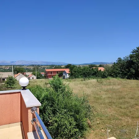 With A Swimming Pool Vojnic Sinjski, Zagora - 22835 Apartment *